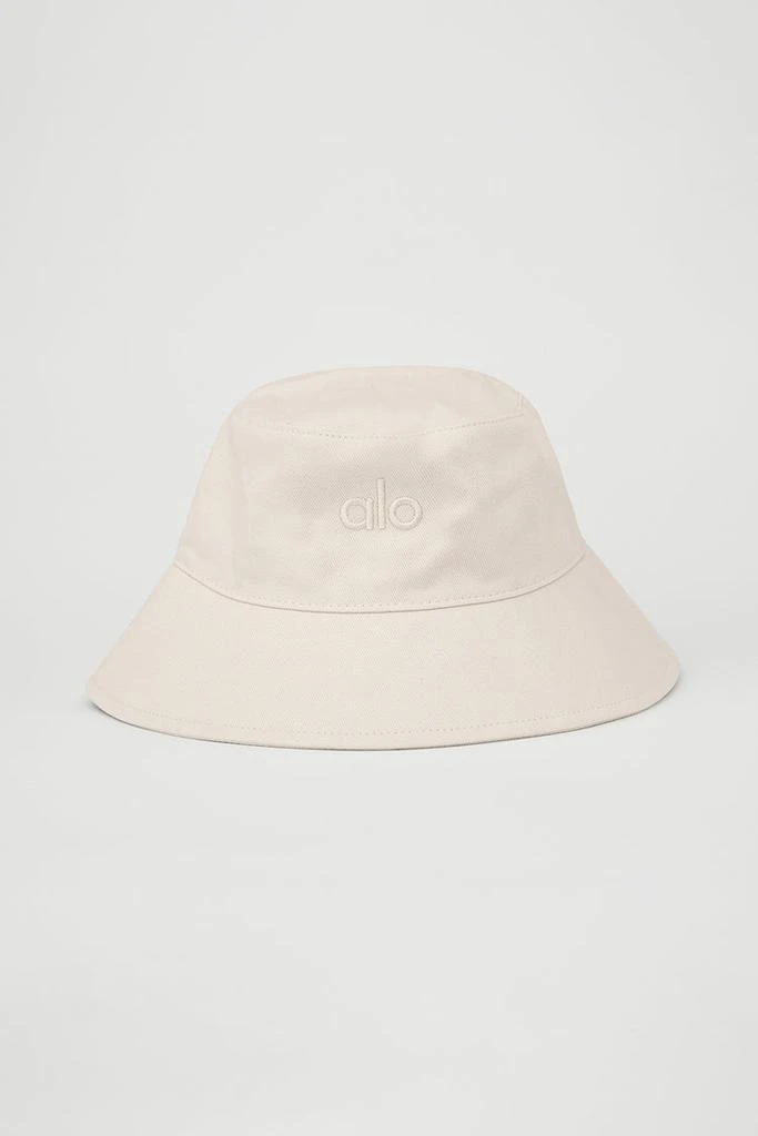 Alo Weekender Bucket Hat - Candy Red 1
