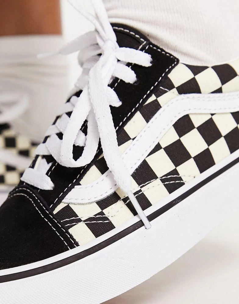 Vans Vans Old Skool checkerboard trainers in white and black 2
