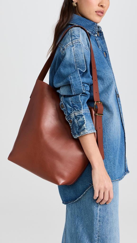 Madewell The Essential Bucket Tote in Leather