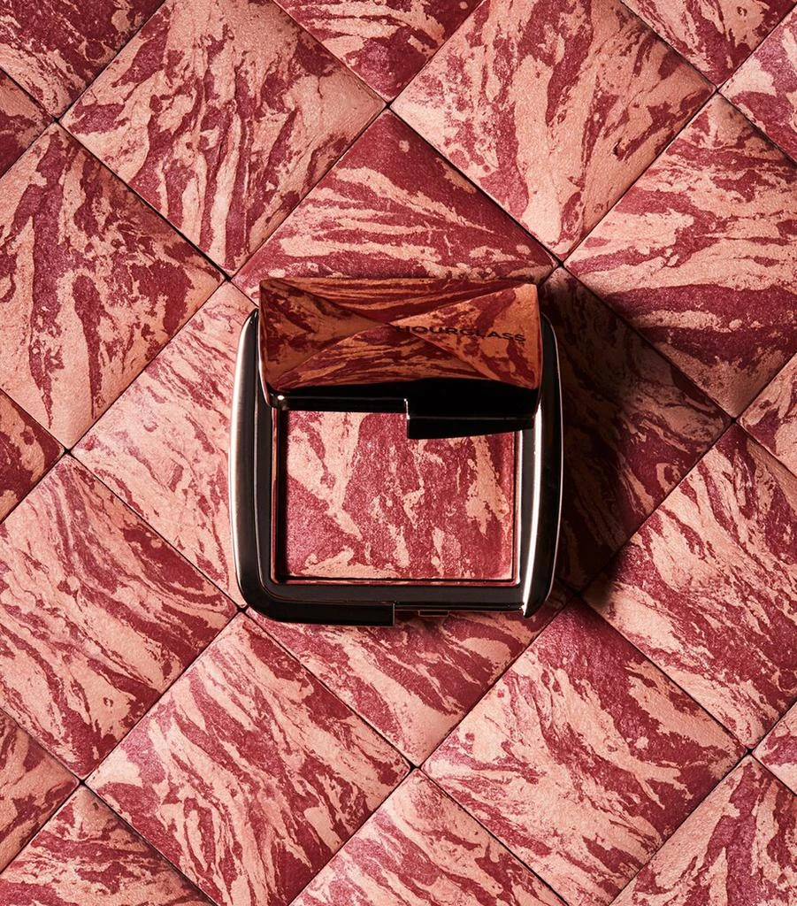 HOURGLASS Ambient Lighting Blush 2