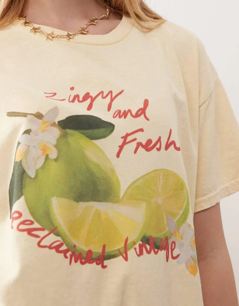 Reclaimed Vintage Reclaimed Vintage oversized t-shirt with lime print in yellow 4