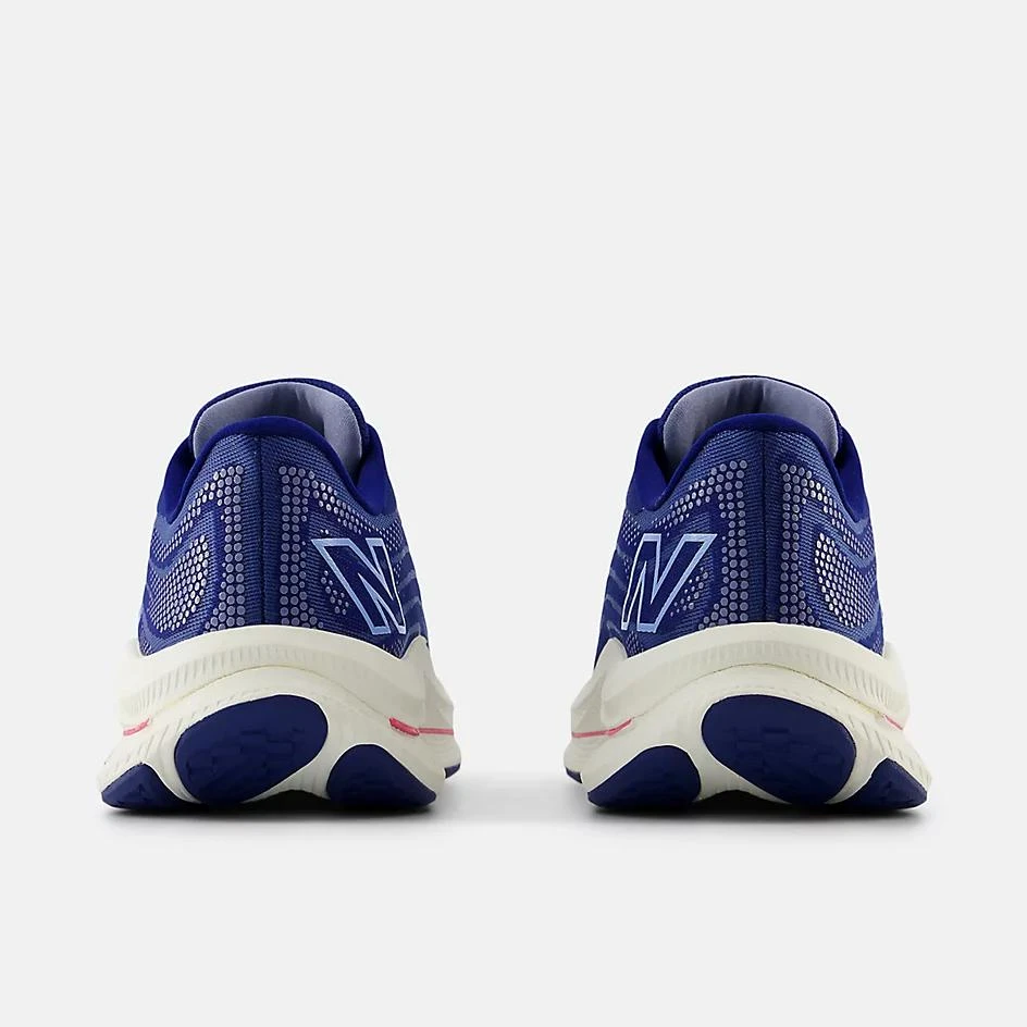 New Balance FuelCell Walker Elite 5