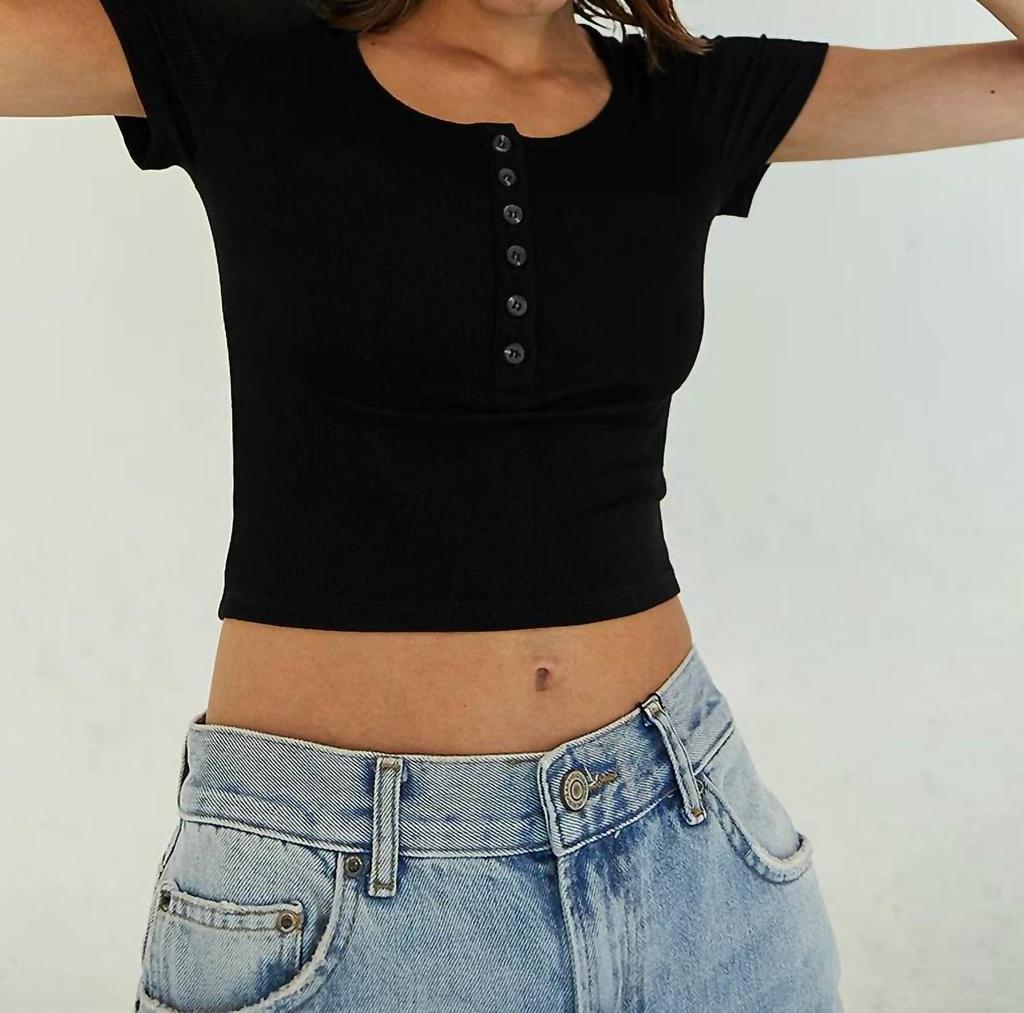 The Range Ribbed Cropped Short Sleeve Henley Top In Black