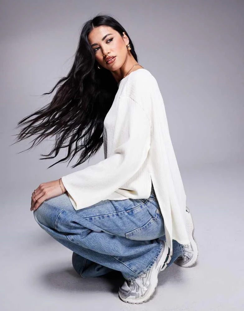 ASOS ASOS DESIGN off shoulder long sleeve in crinkle white 4