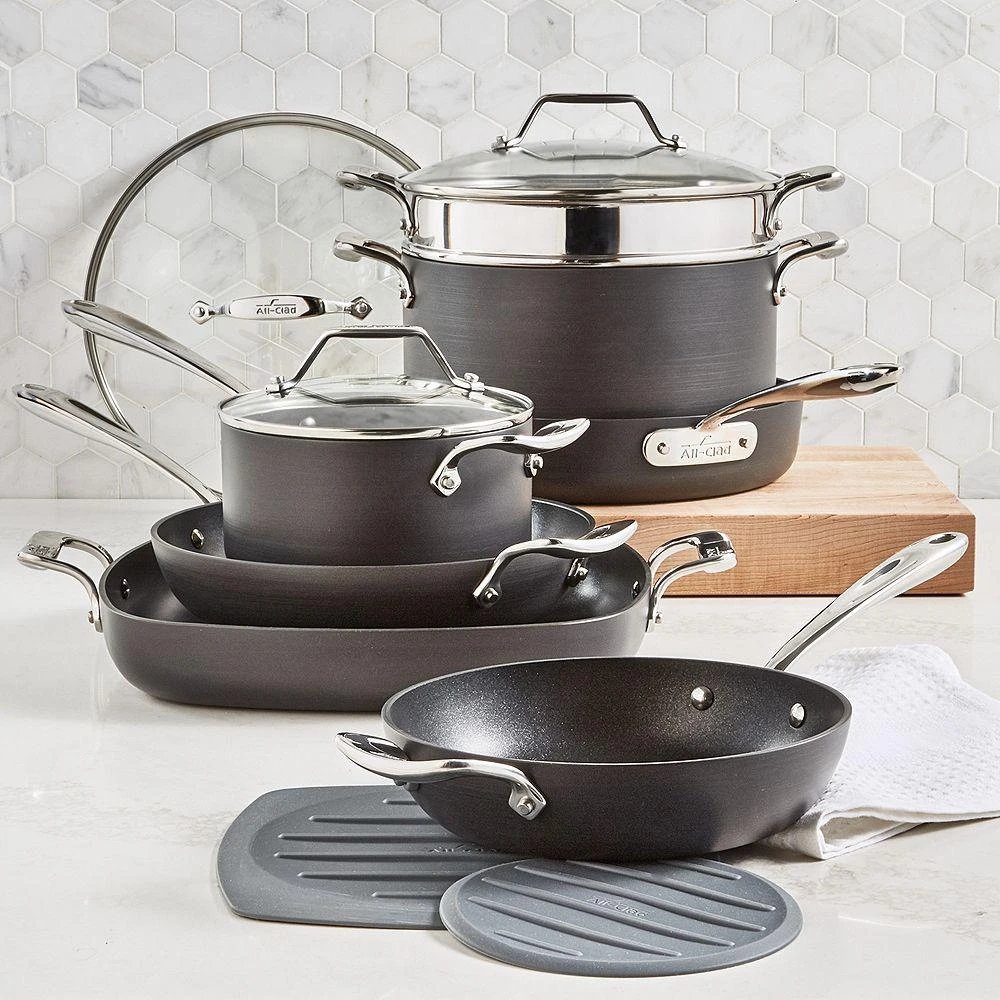 All-Clad Essentials Nonstick 10-Piece Set 1