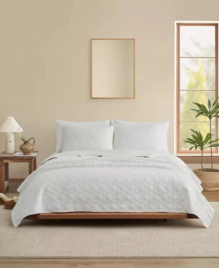 UGG Devon Sun Logo Quilt Set 1