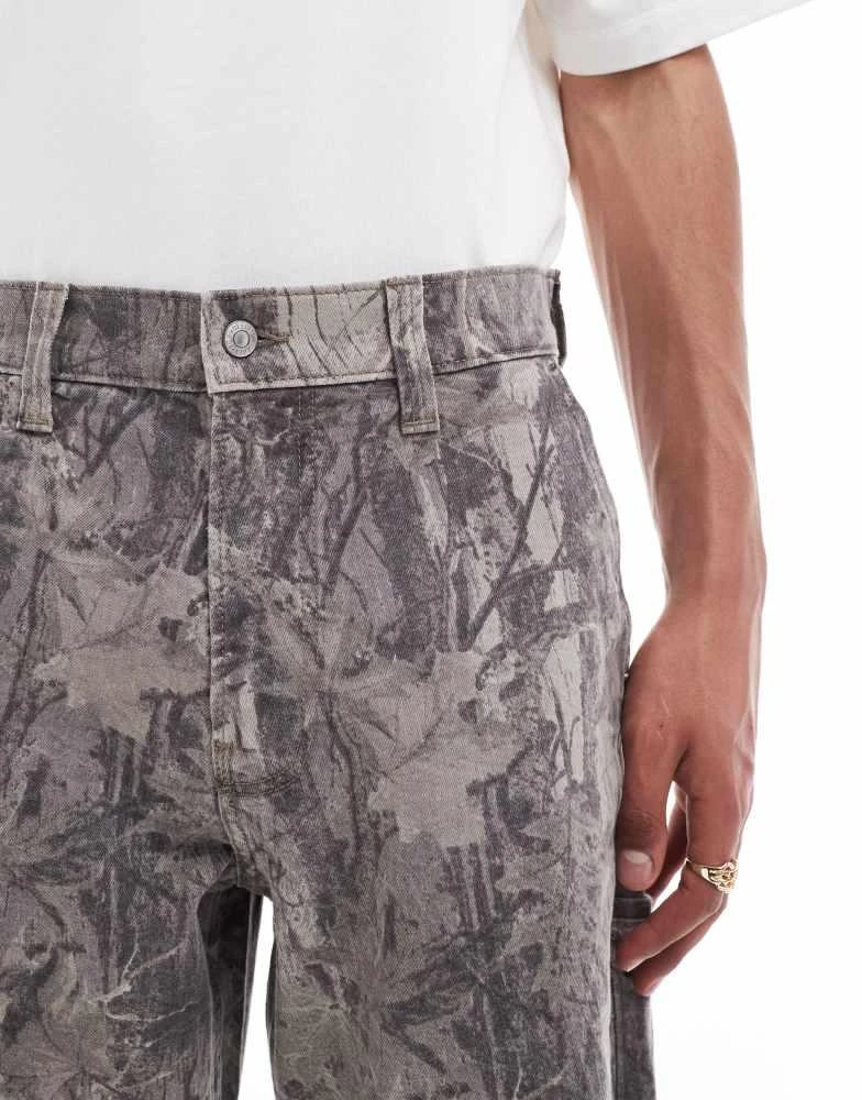 HOLLISTER Hollister baggy carpenter knee length denim short in camo 4