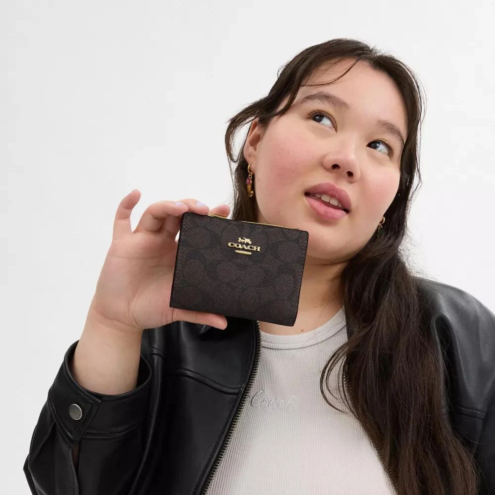 Coach Bifold Wallet In Signature Canvas 3