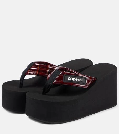 Shop Logo leather platform thong sandals on Sale at BeyondStyle