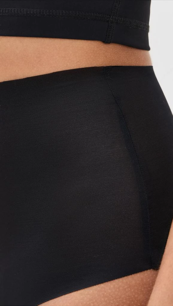 Commando Featherlight Control Thong 4