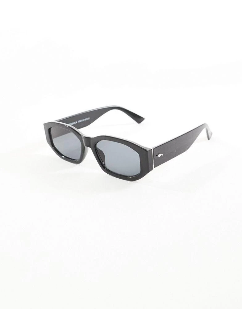 Bershka Bershka thick frame sunglasses in black 3