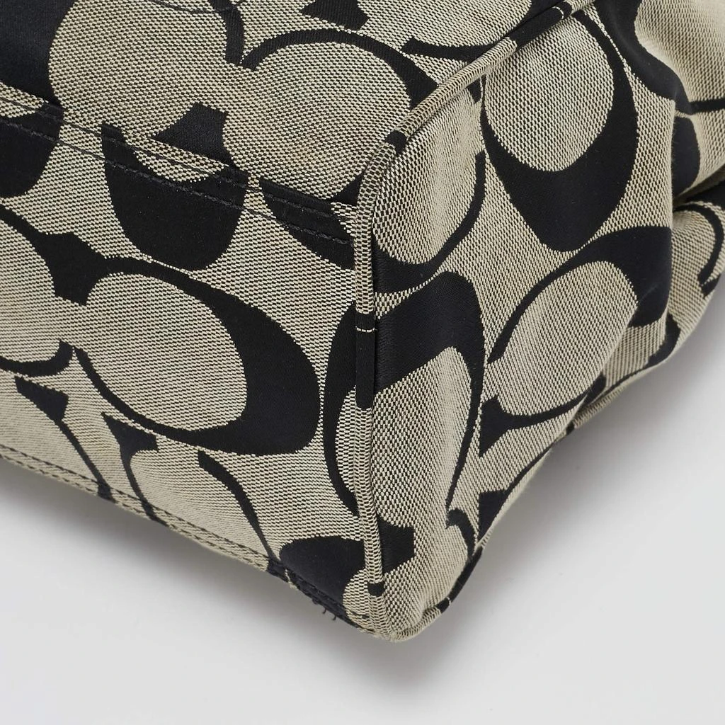 Coach Coach Beige/Black Signature Canvas Daisy Tote 11