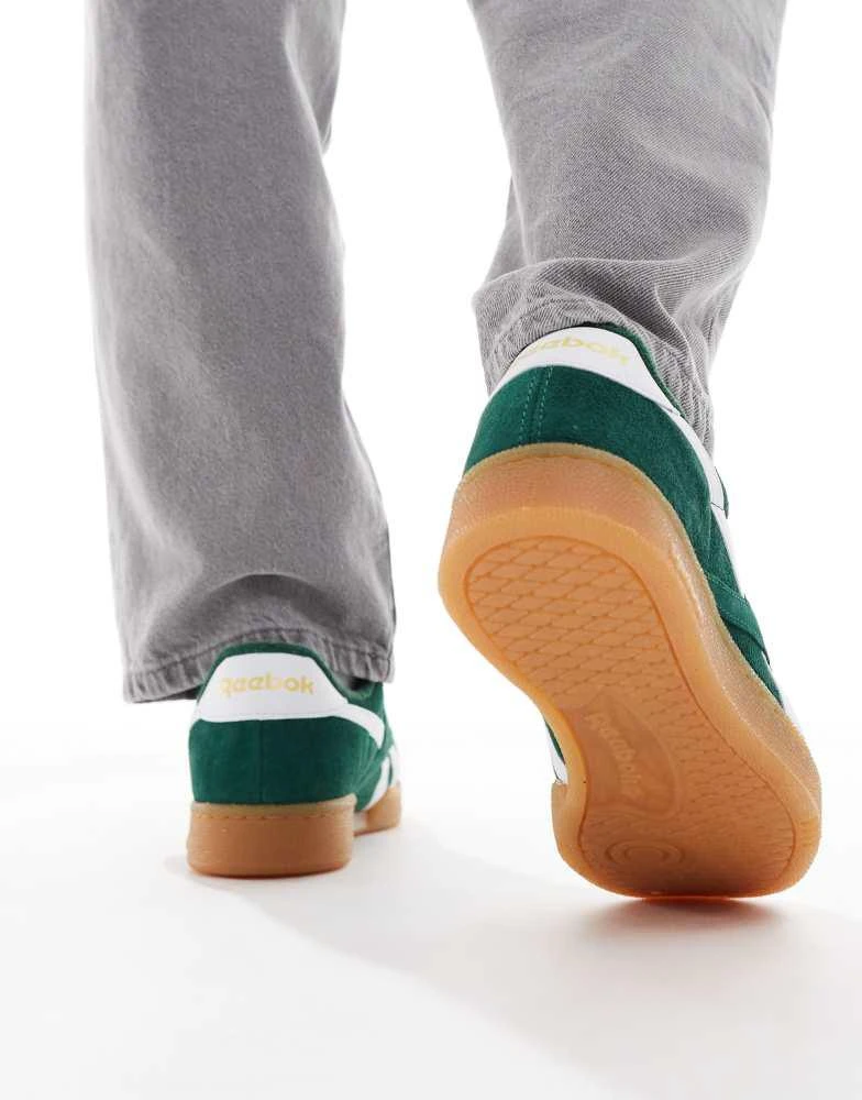 Reebok Reebok Club C Grounds suede trainers with gum sole in green 3