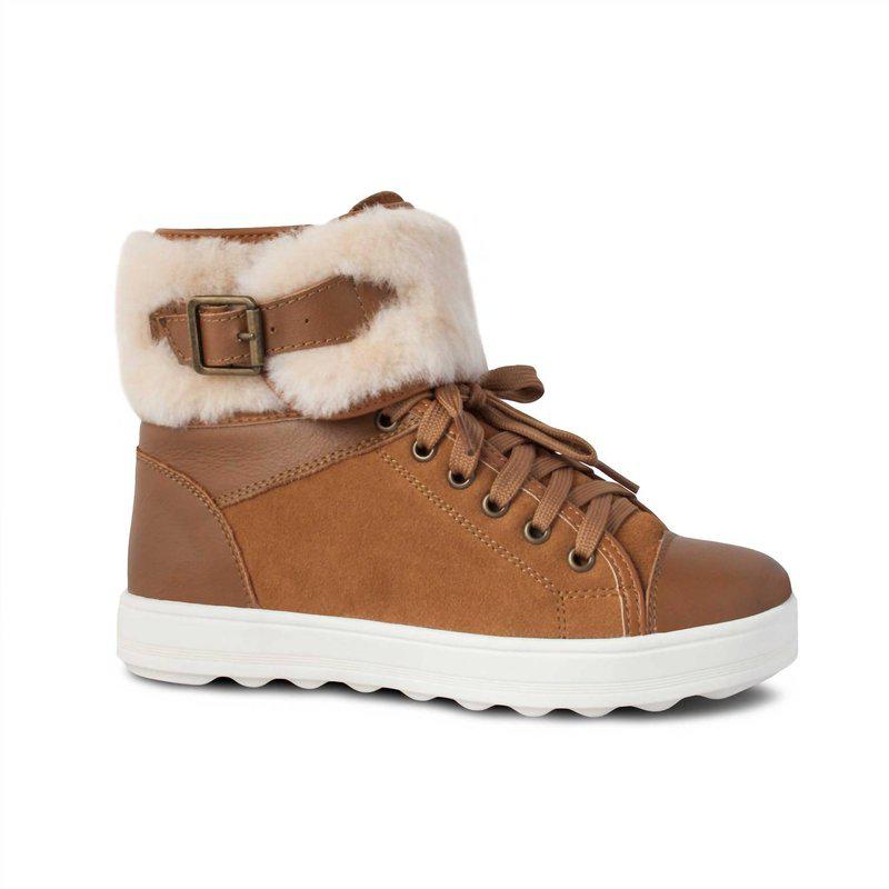 Cloud Nine Ladies Champ Sheepskin Trimmed Boot