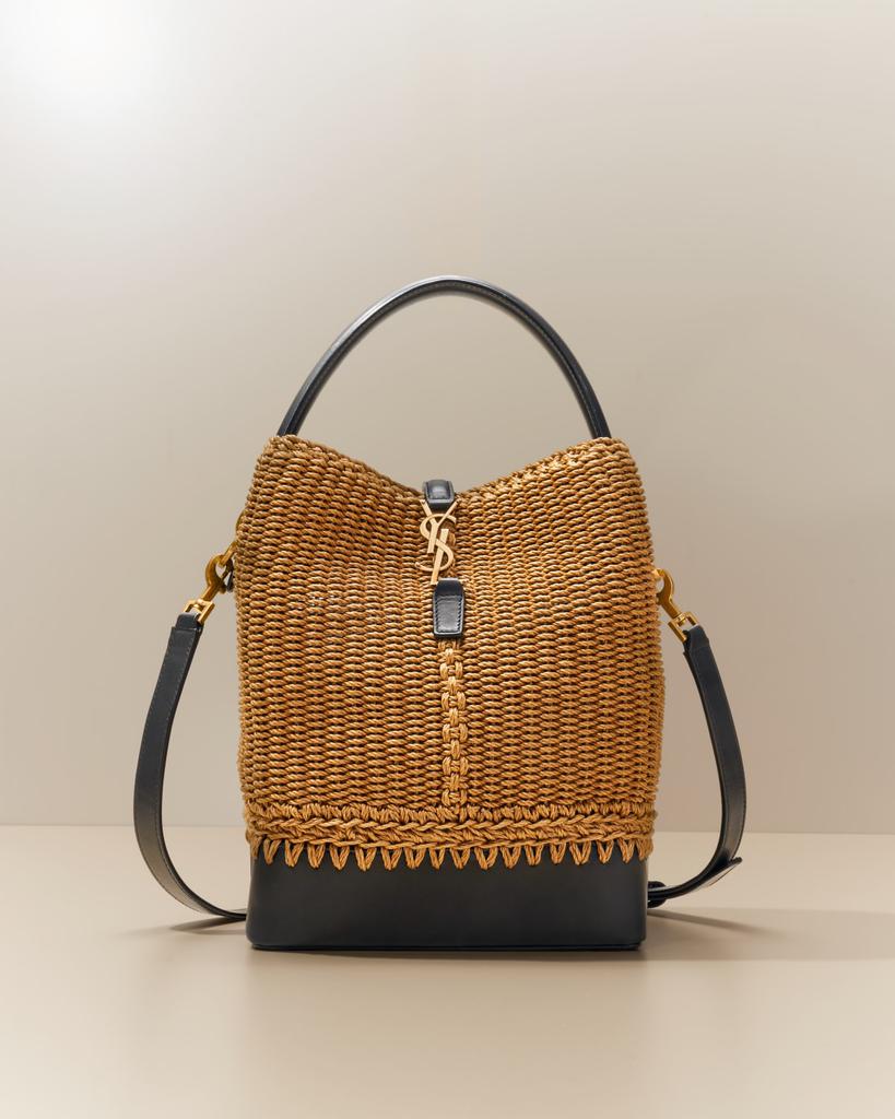 【関税&送料込】Saint Laurent Black Raffia Le 37 Bucket Bag SAINT LAURENT Le 37 leather-trimmed raffia bucket bag | NET