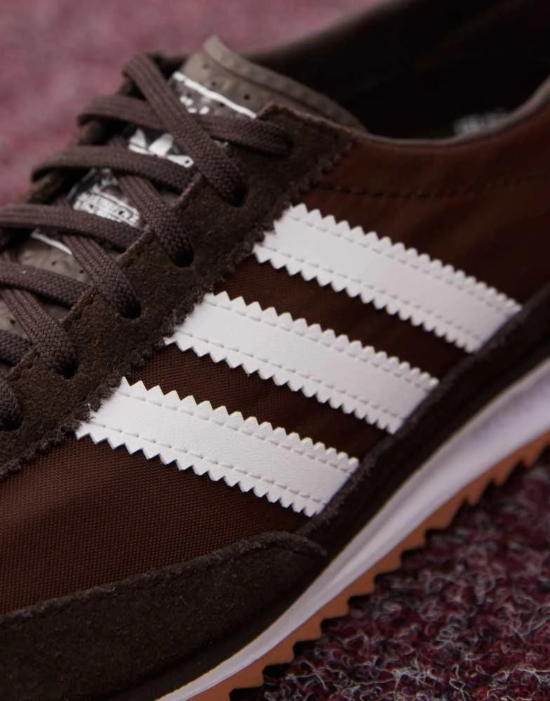 Adidas adidas Originals SL 72 OG trainers in brown and white 4