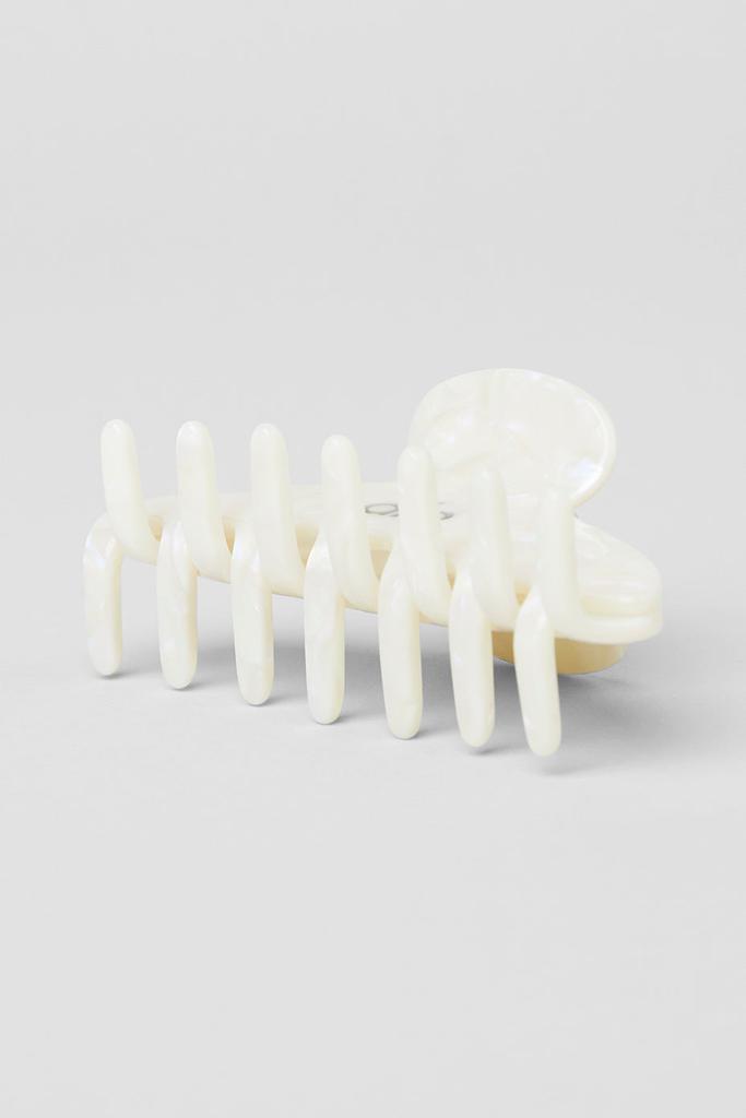 Alo 90's Claw Clip - White Pearl - Free Shipping - BeyondStyle