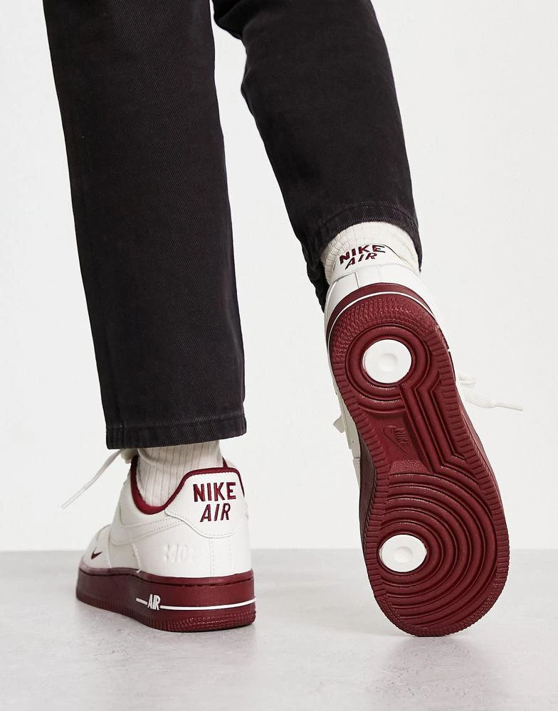 NIKE Nike Air Force 1 '07 40th anniversary trainers in sail white and team red 2