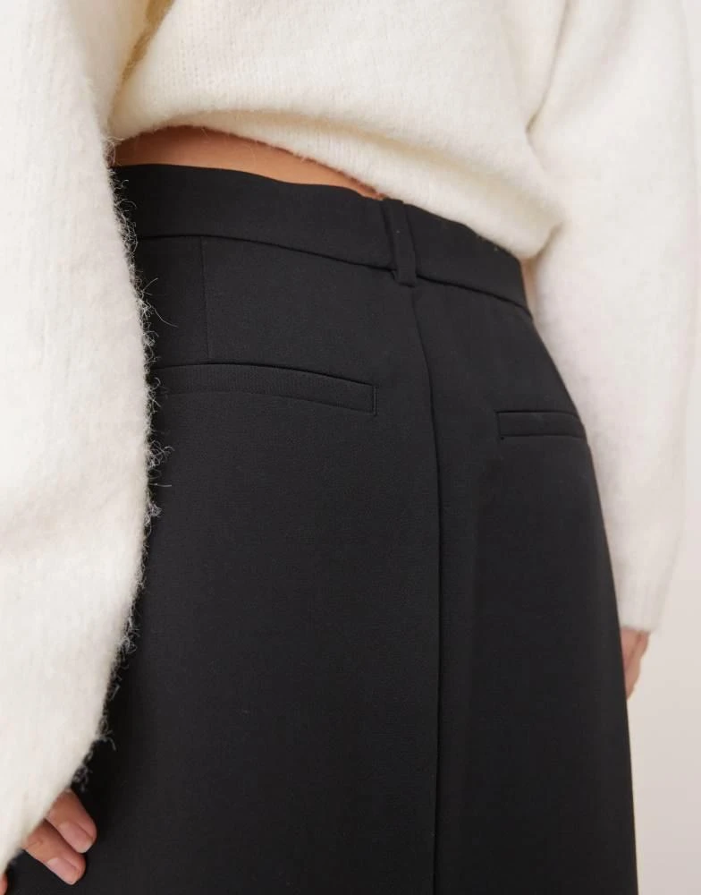 Abercrombie & Fitch Abercrombie & Fitch column maxi skirt in black 5
