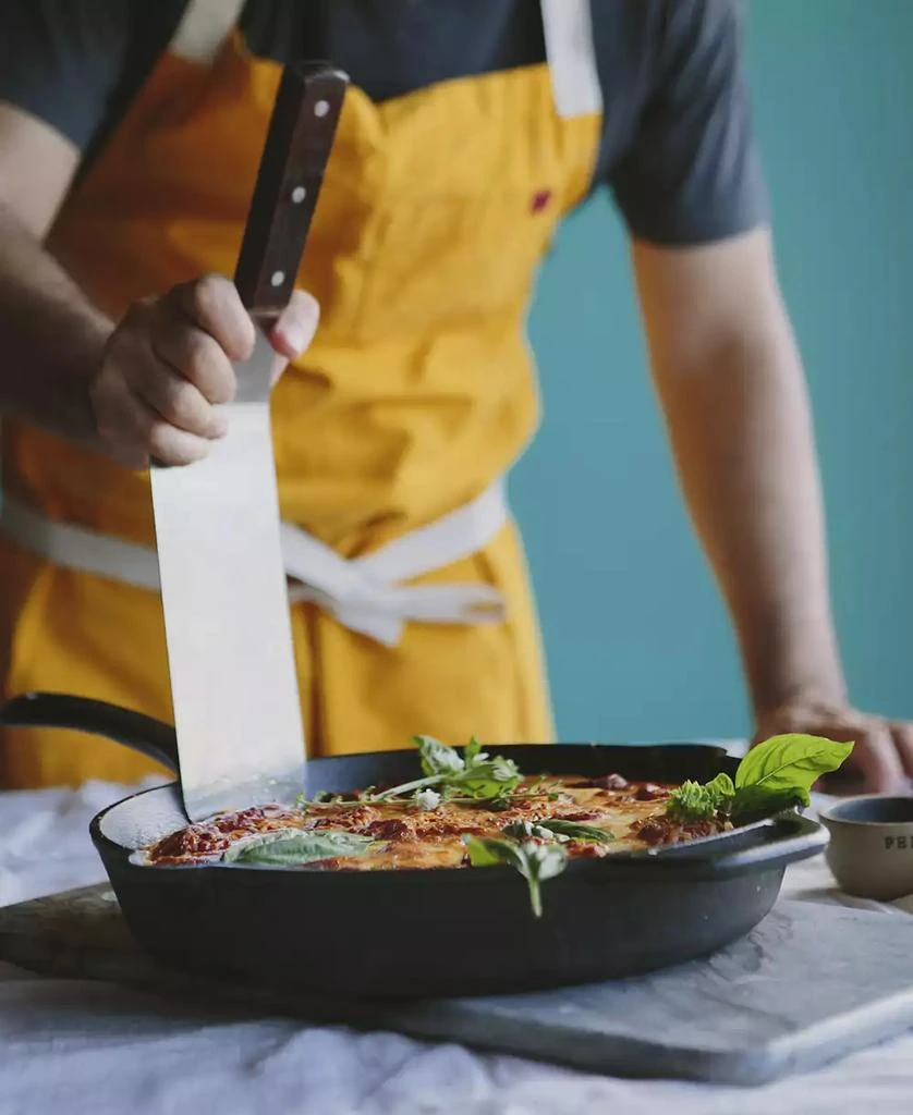 Victoria 12" Cast Iron Skillet 8