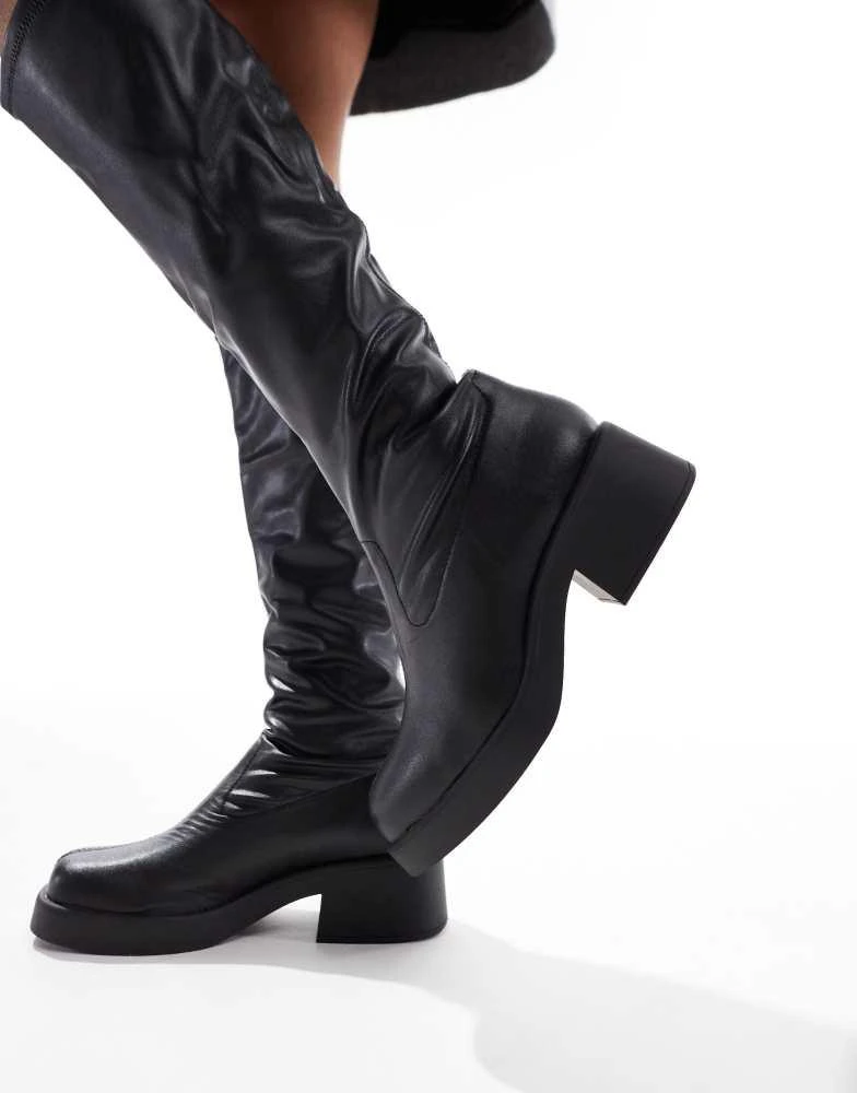 Bershka Bershka knee high clean boots in black 3