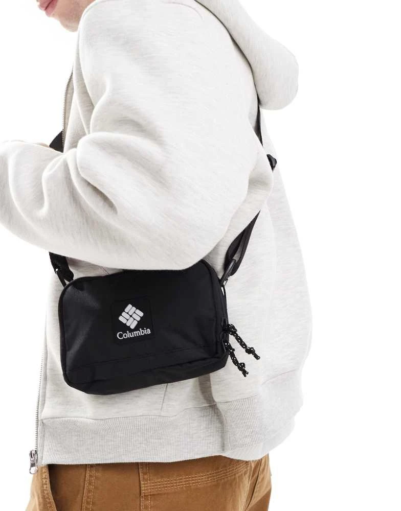 Columbia Columbia Trail Traveler crossbody bag in black 2