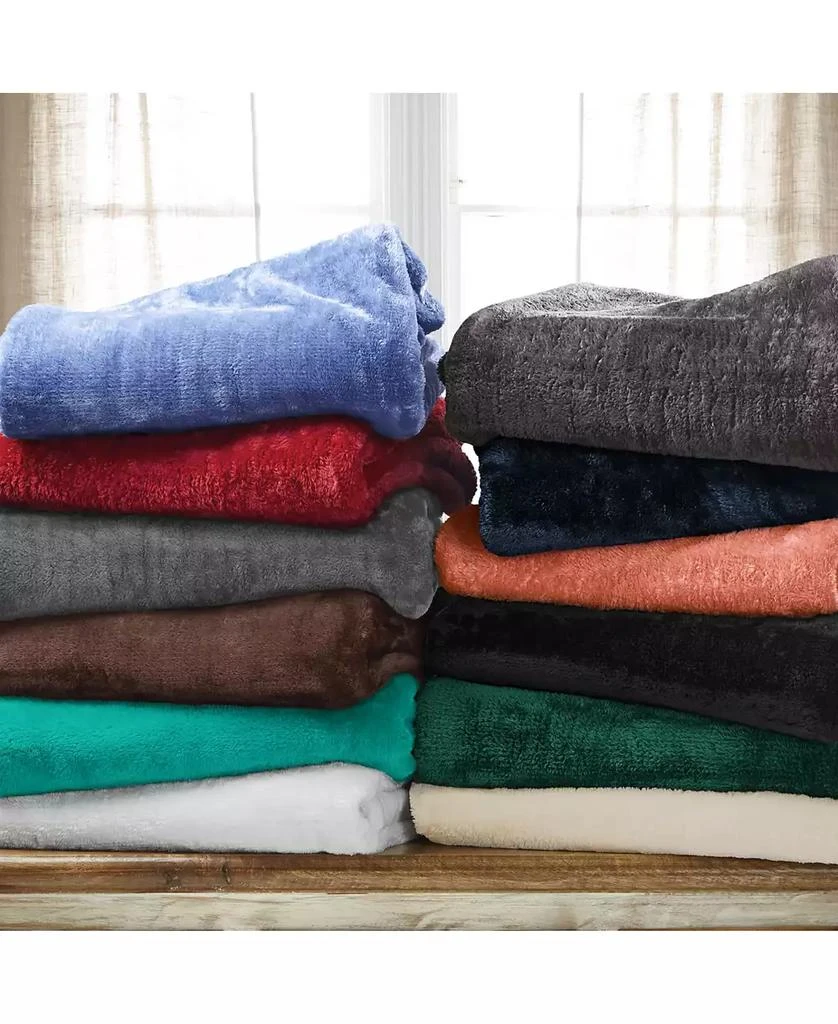 Superior Wrinkle Resistant Plush Fleece Throw, 50" x 60" 1