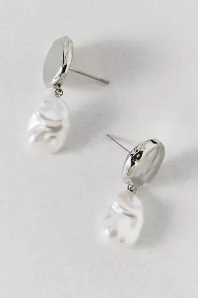 Urban Outfitters Pearl Drop Statement Earring 2