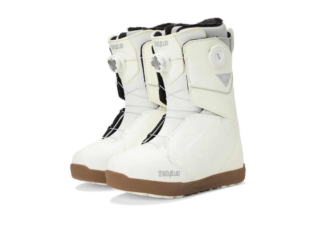 Thirty Two Lashed Double Boa W
S 
24 1