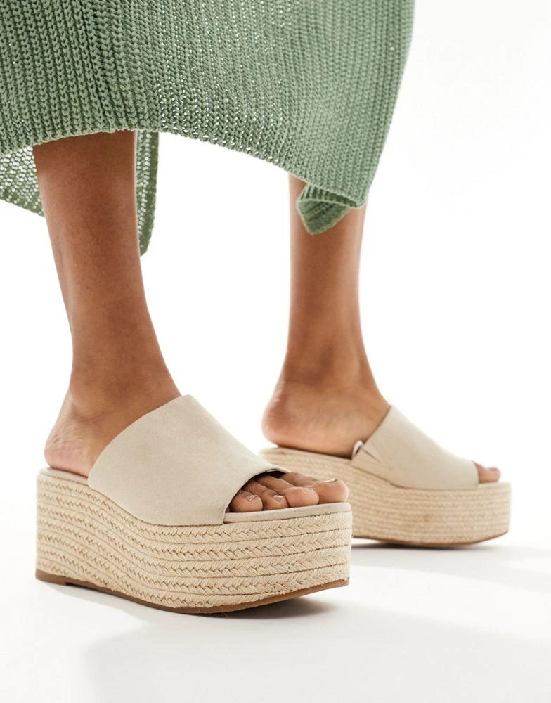 Bershka Bershka flatform woven sandal in sand 2