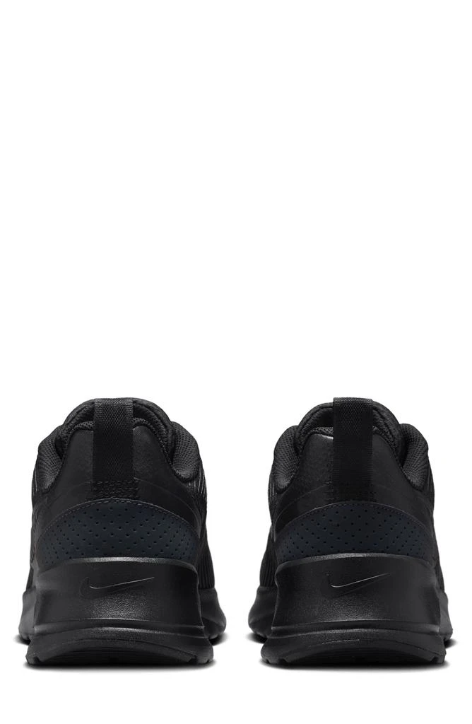NIKE Air Max Nuaxis Sneaker 2