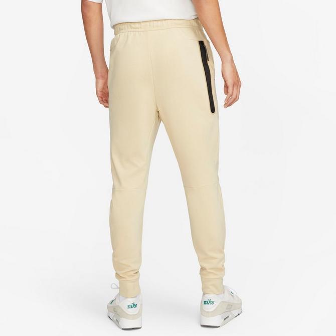 nike essentials slim sweatpants