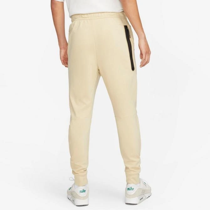 NIKE Men's Nike Sportswear Tech Essentials Lightweight Slim-Fit Fleece Jogger Sweatpants 2