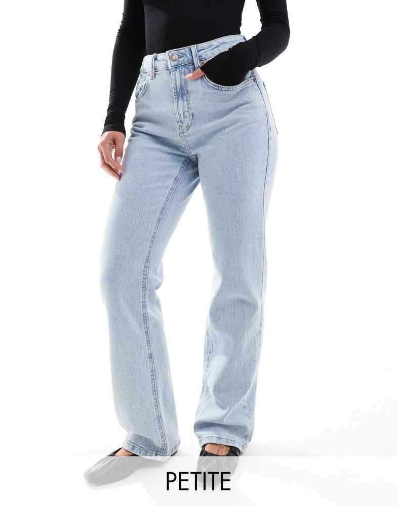 Stradivarius Stradivarius Petite D98 straight leg jeans in light blue 1