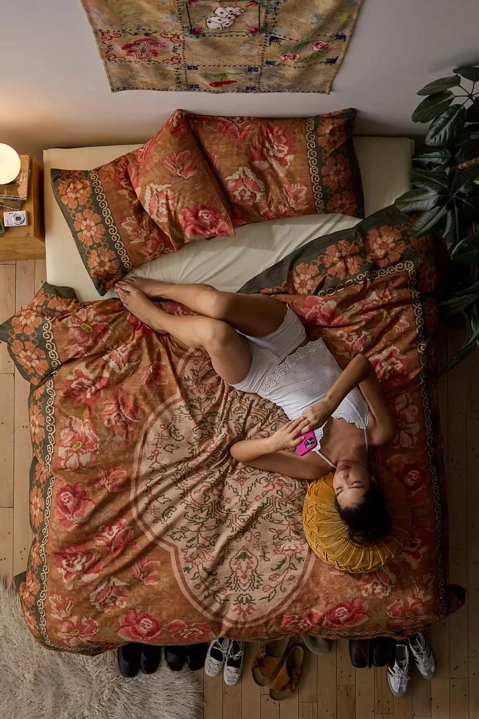 Urban Outfitters Minerva Floral Duvet Cover 1