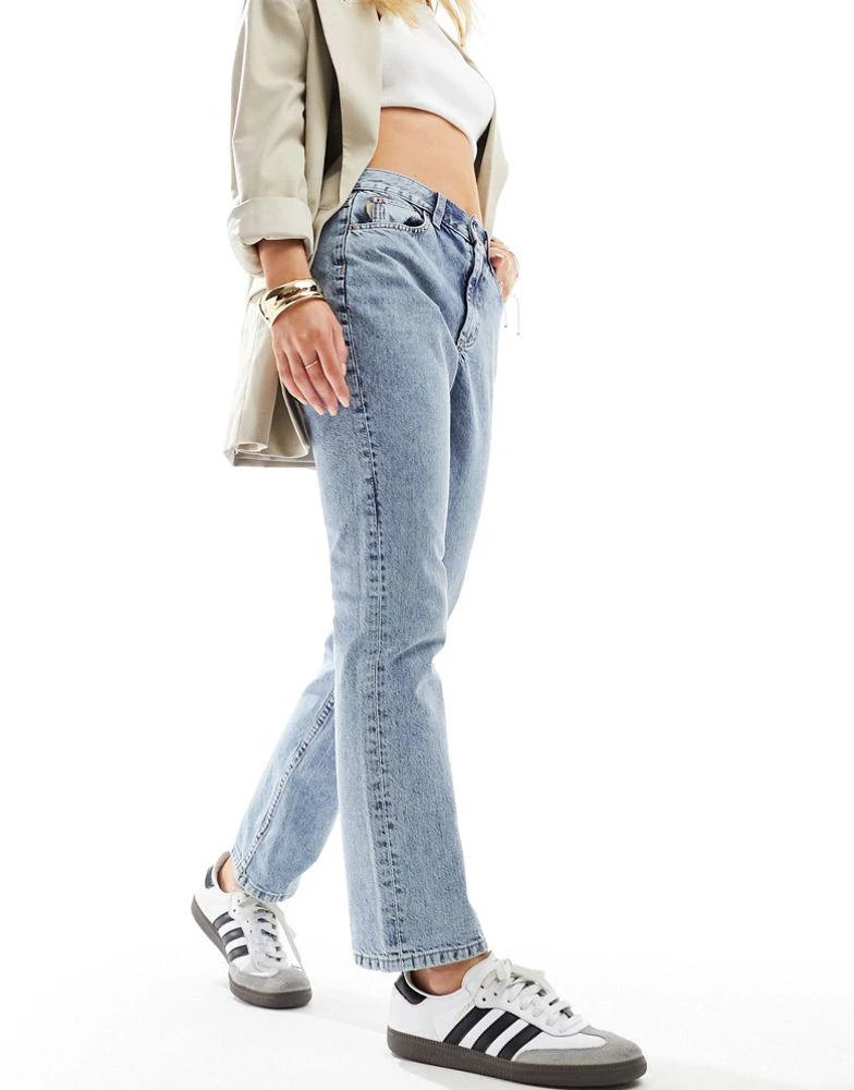 ASOS ASOS DESIGN Petite mid rise straight jeans in light blue 3