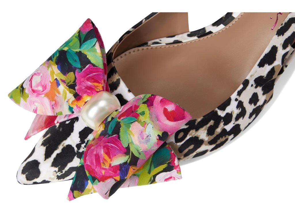Betsey Johnson Claira 6