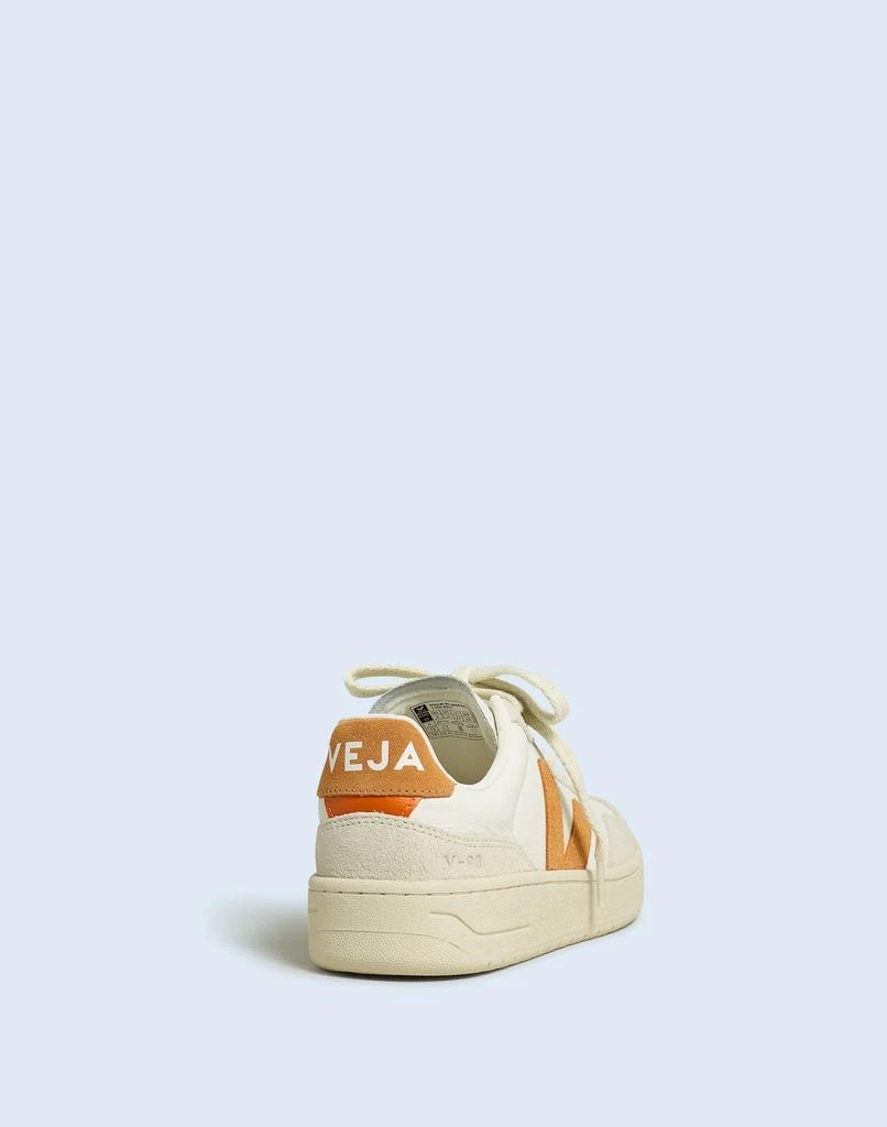 Veja V-90 Sneakers 3