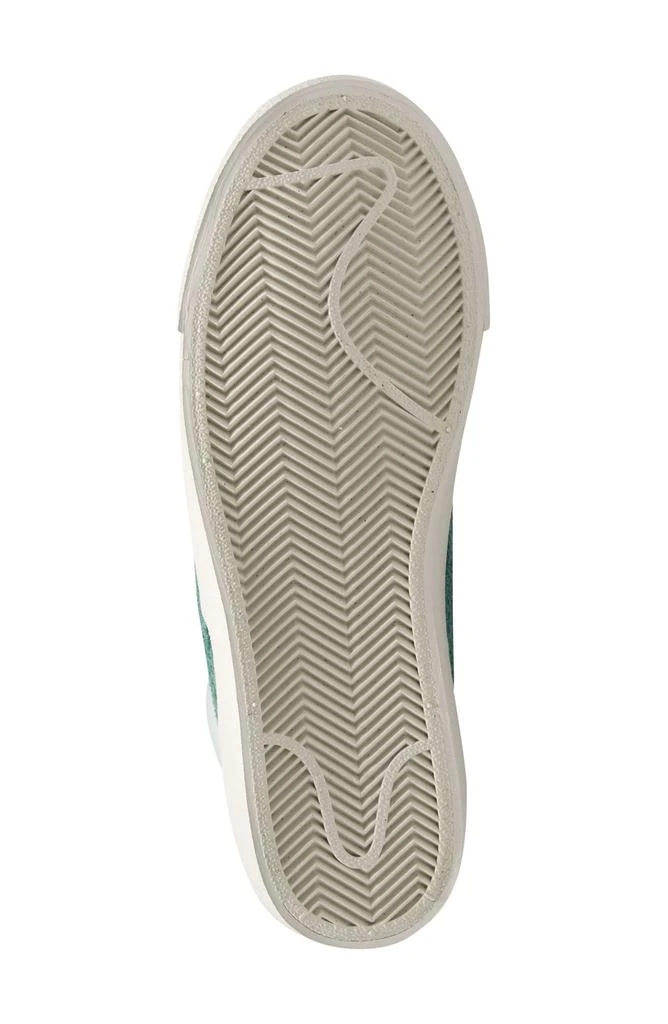 NIKE Kids
 Blazer Mid 
77 SE Sneaker 3