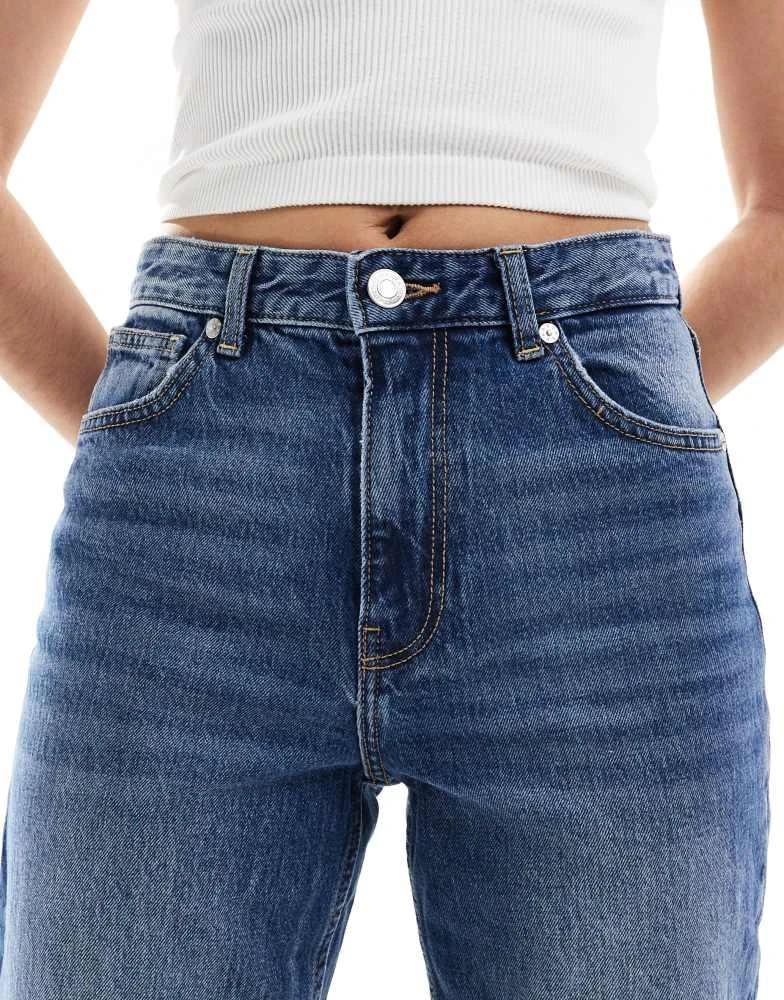 Bershka Bershka high waisted ultra comfort fit mom jeans in authentic blue 4