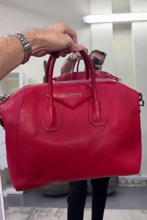 Givenchy Givenchy Red Leather Medium Antigona Satchel 2