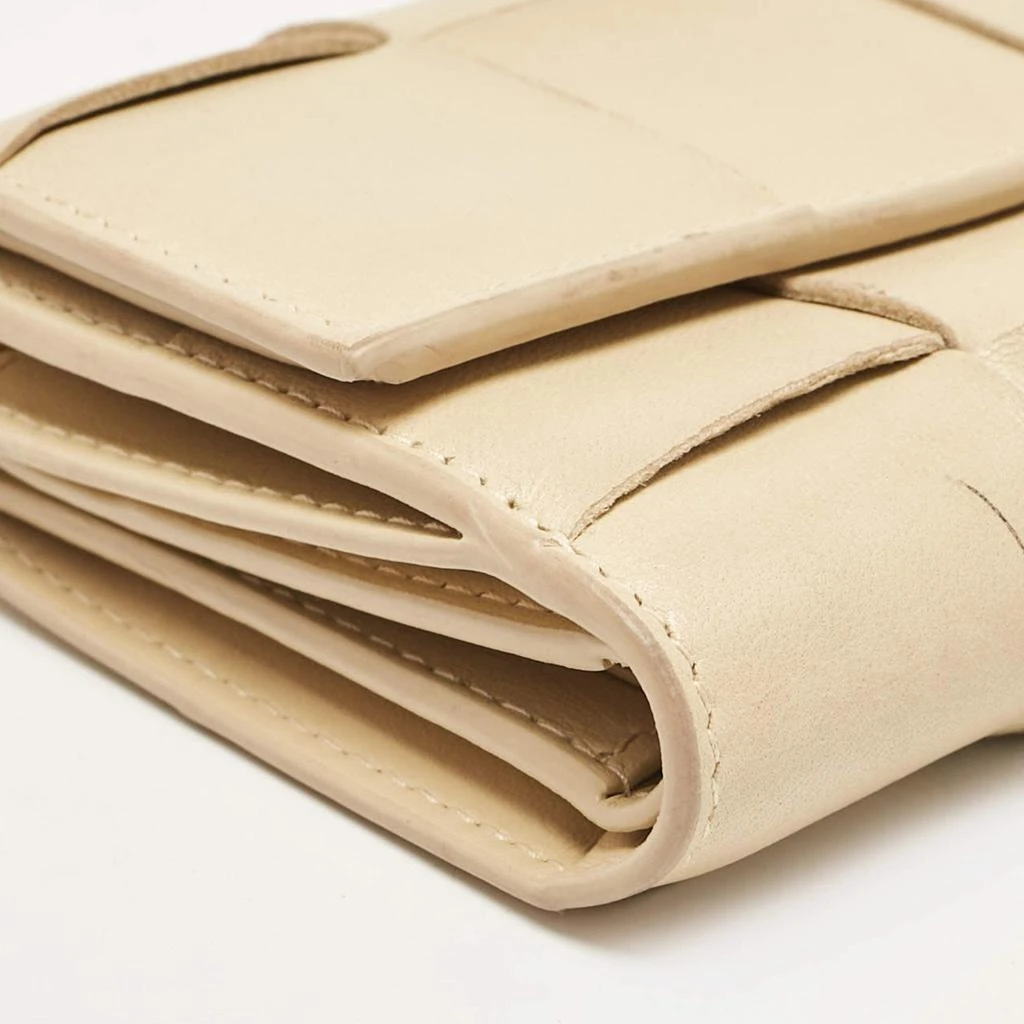 Bottega Veneta Bottega Veneta Beige Leather Intrecciato Cassette Zip Trifold Wallet 12