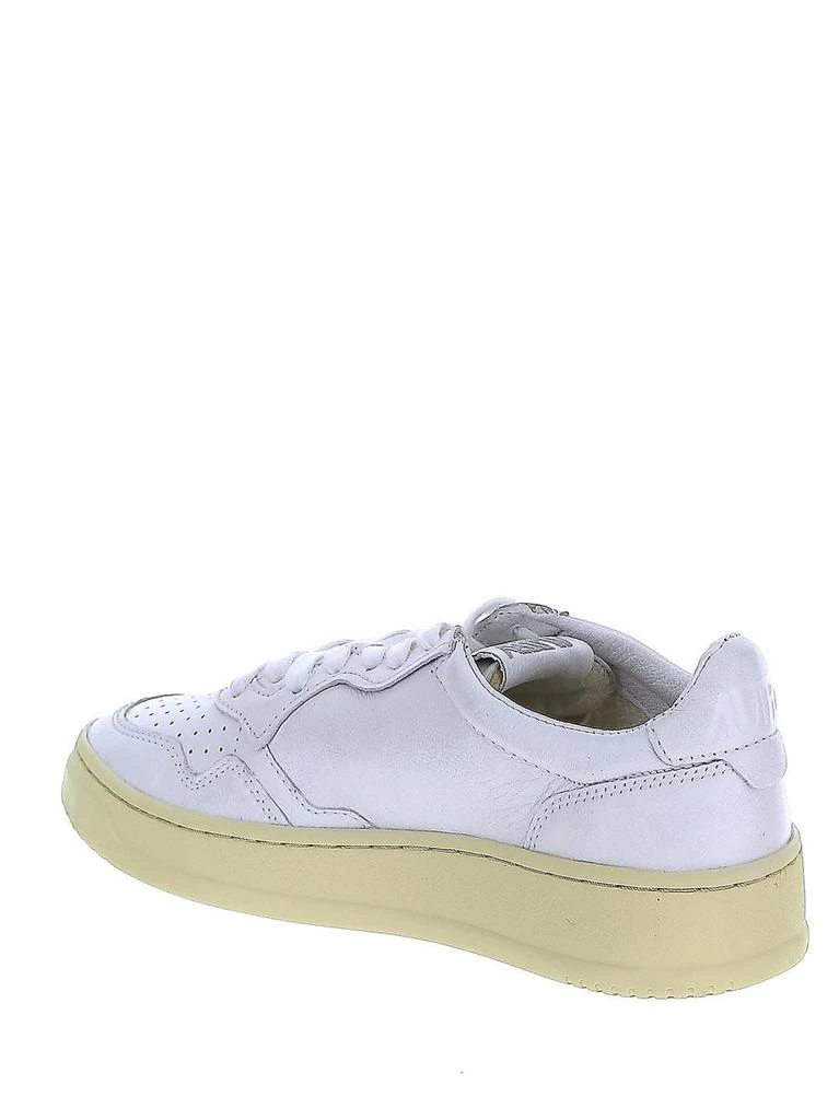 Autry Medalist Low Sneakers 3