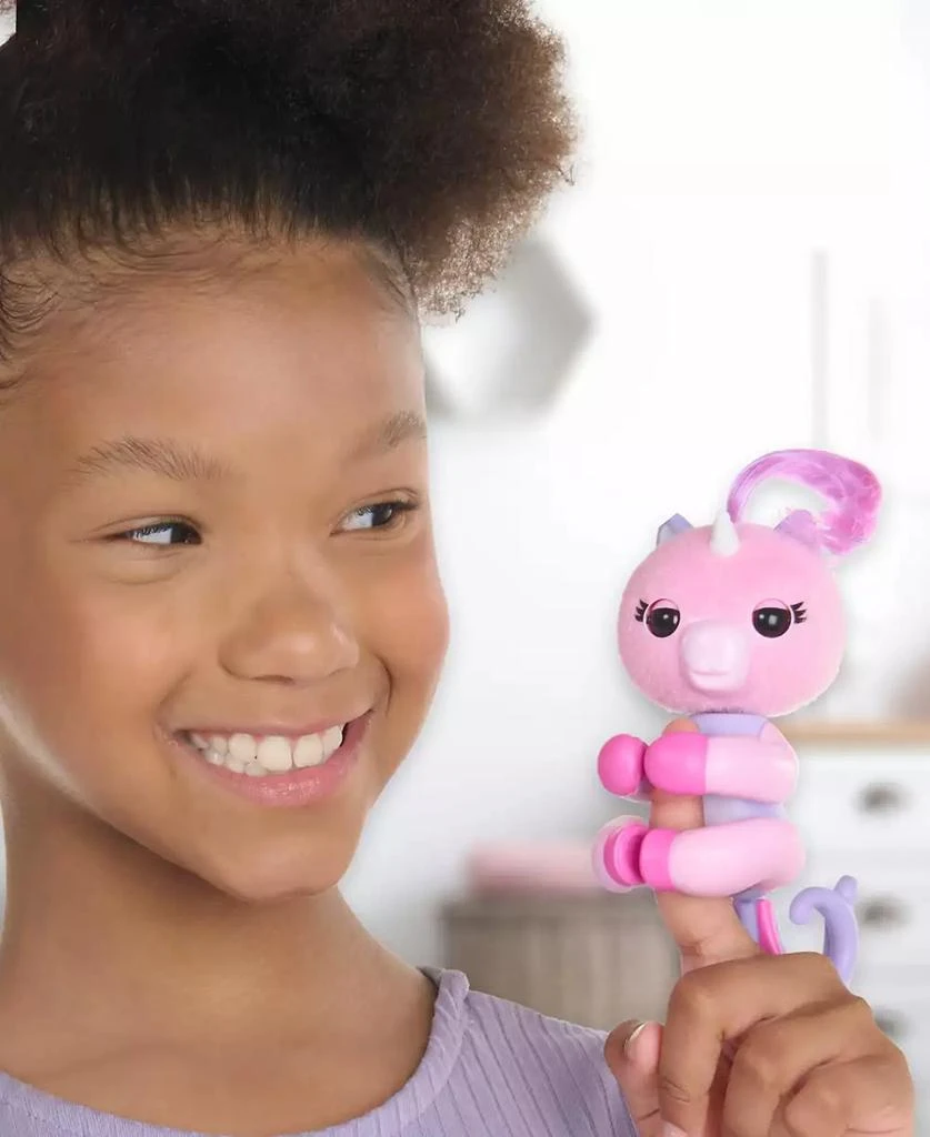 Fingerlings Magic Moods Unicorn Mimi 3