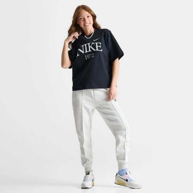 NIKE Women's Nike Sportswear Classic Boxy T-Shirt 2