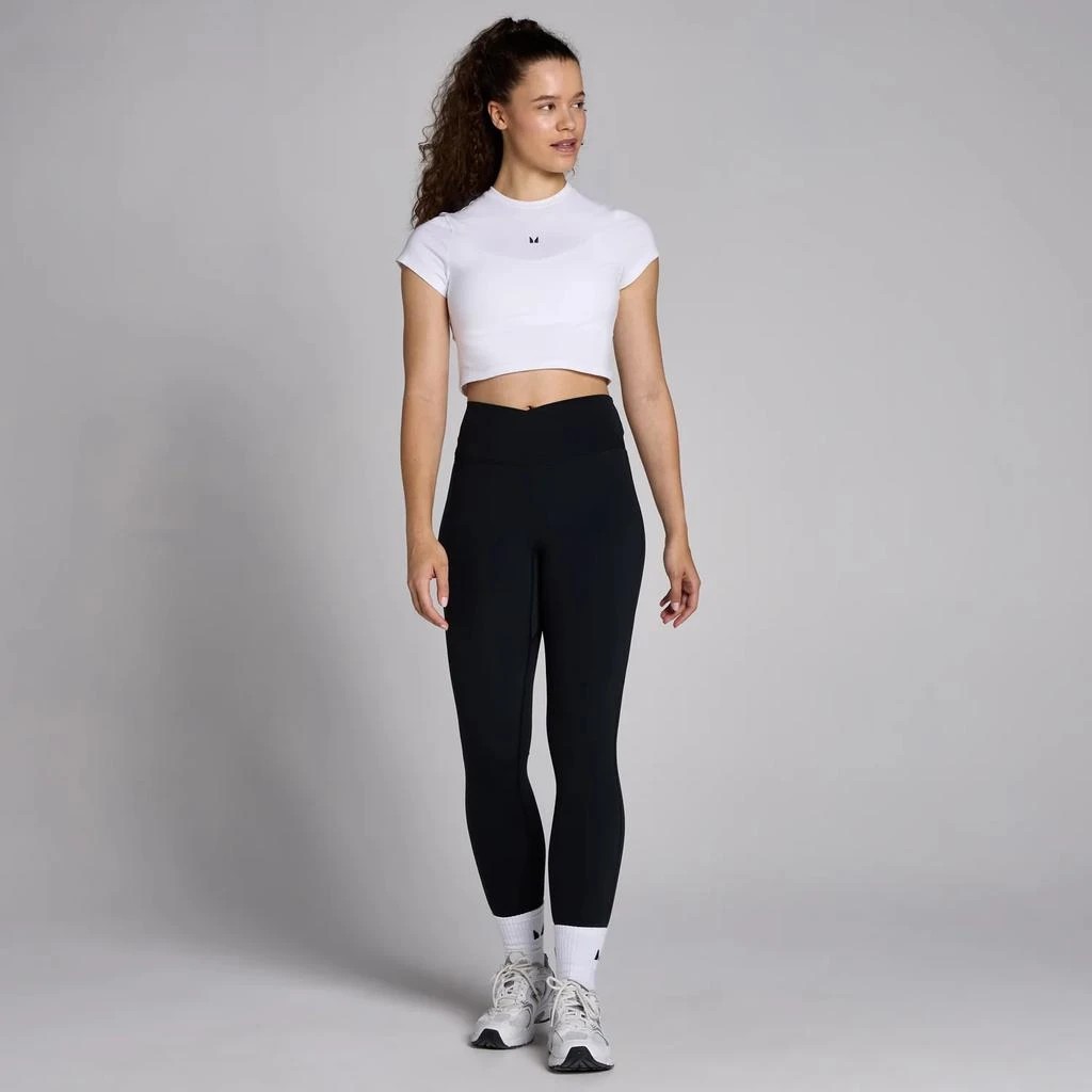 Myprotein MP Women's Basics Body Fit Short Sleeve Crop T 3