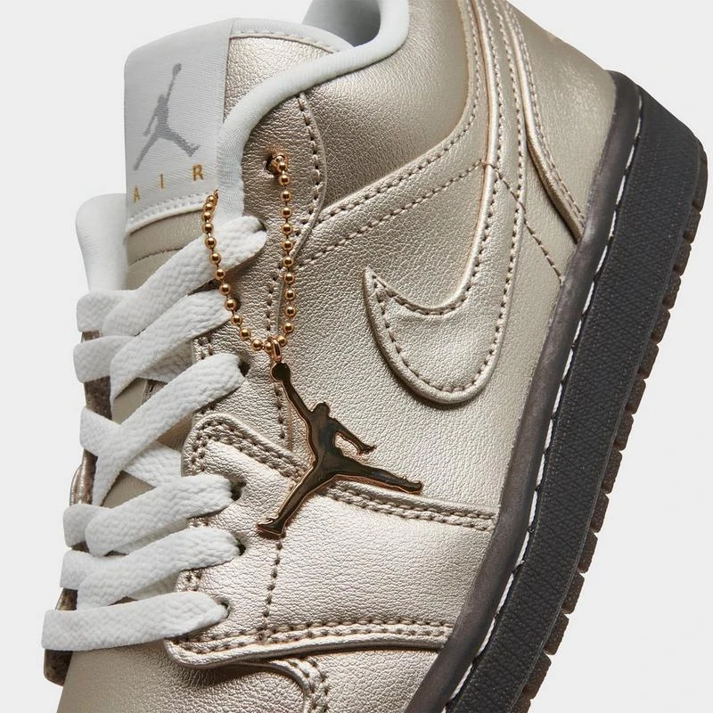 Jordan Women's Air Jordan Retro 1 Low SE Casual Shoes 3