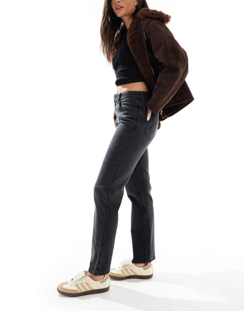 HOLLISTER Hollister high rise straight leg jean in washed black 3