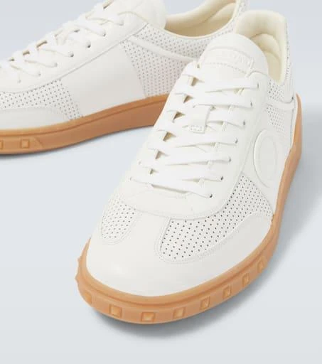 Valentino Upvillage leather sneakers 3