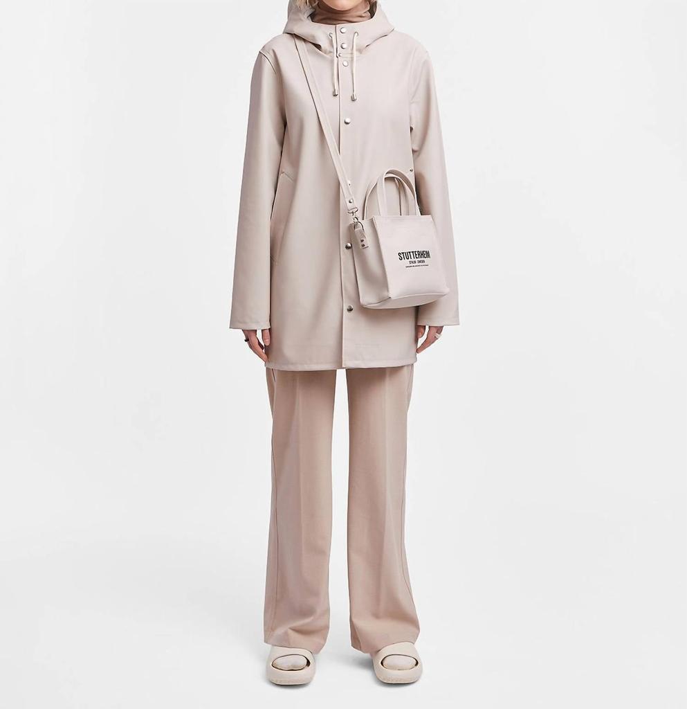 Stutterheim Unisex Stockholm Raincoat In Light Sand